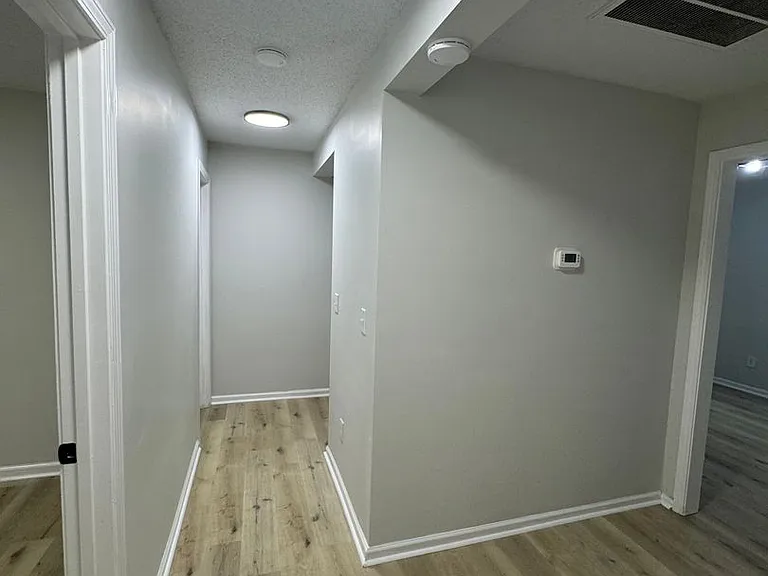2109 Albany St — Photo 21