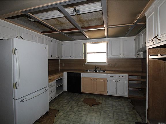 5th image of 2103 N Dogwood St