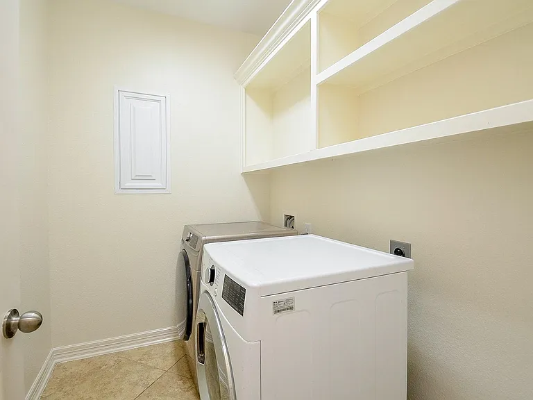 6510 Arroyo Springs Ln — Photo 20