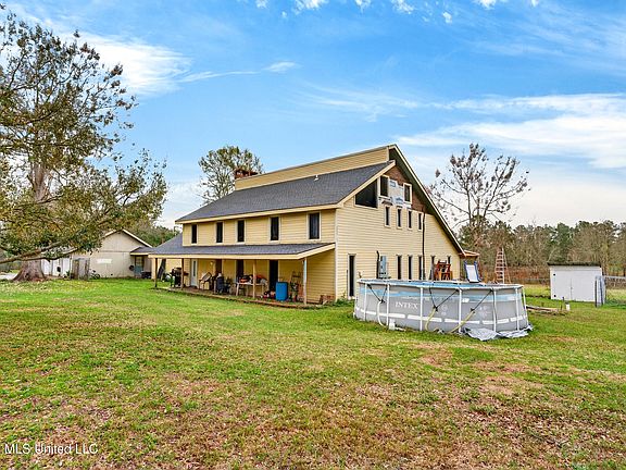 3rd image of 42 Dead End Rd