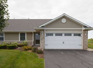 512 Thomas Ave, Winnebago, IL 61088