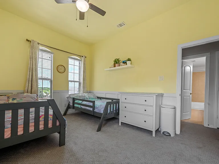 622 Newchester Dr — Photo 34