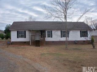 18 W Summit Ave, Granite Falls, NC 28630