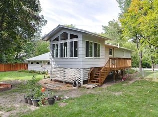 16881 S Manor Rd, Eden Prairie, MN 55346