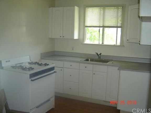 3rd image of 3221 Mary Ann St