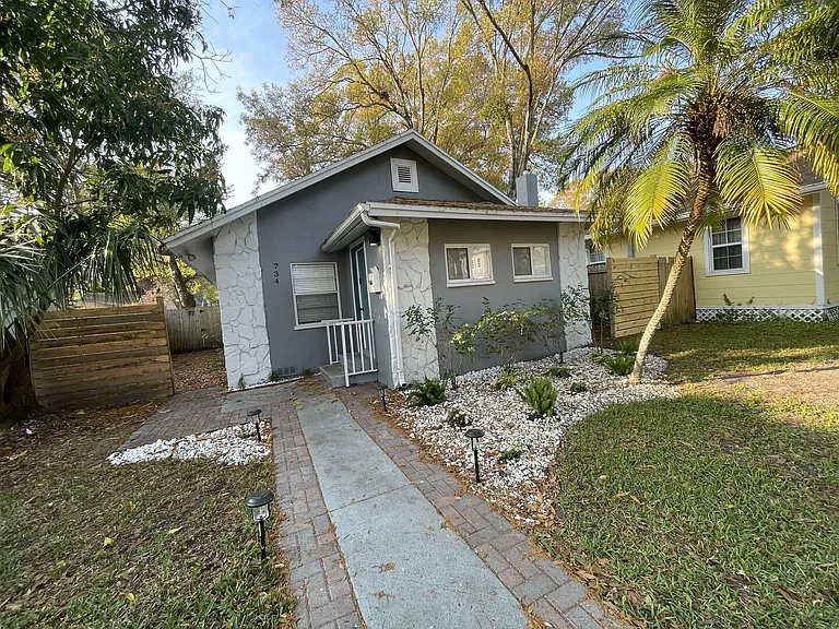 15th Ave S — Photo 30