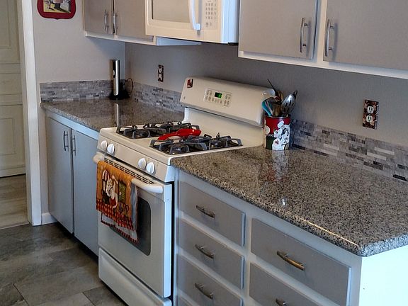 5th image of 3870 Ivyhill Ave