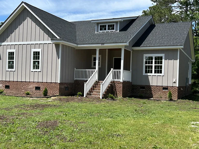 100 Nora Ln — Photo 1