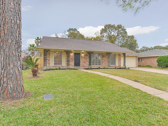 3rd image of 5511 Whispering Creek Way