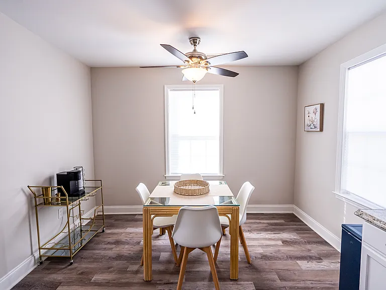 2902 Lexington Ave — Photo 12