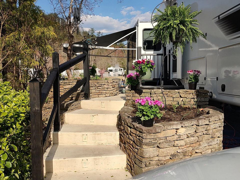 1st image of 4229 E Pkwy Lot 376