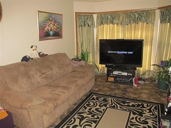 5th image of 903 Elder Ave