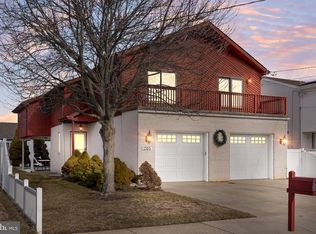 1305 Vardon Rd, Brigantine, NJ 08203