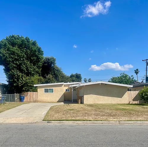 2612 Lee Dr Photo 1