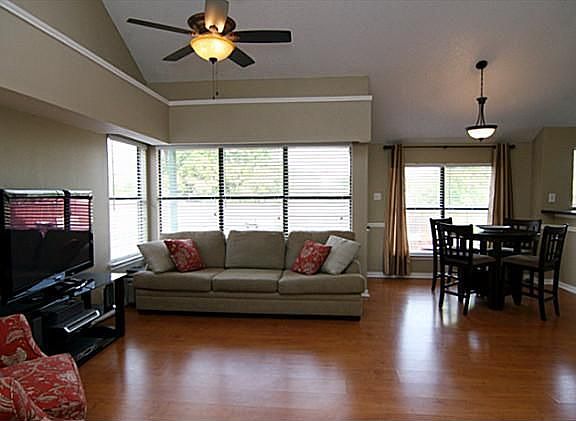 5th image of 943 Ramblewood Dr