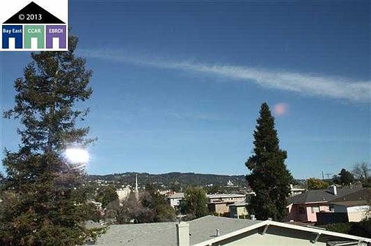 2nd image of 3874 Greenwood Ave