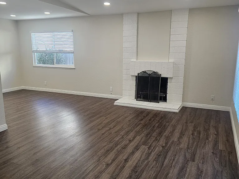 3410 Via Marina Ave — Photo 6