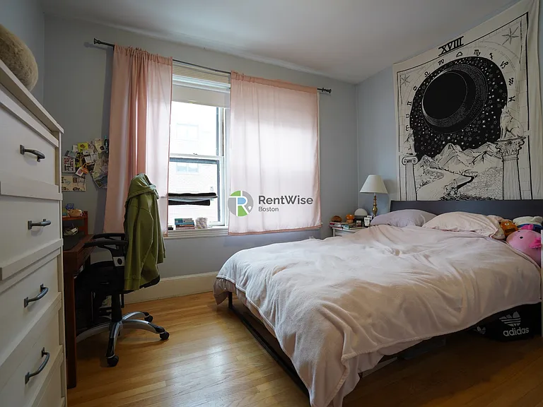10 Foster St #2 — Photo 6