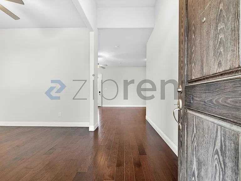 8451 Bronzegate Trl — Photo 3