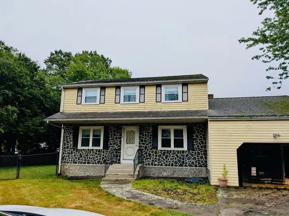 4 Ayers Dr, Randolph, MA 02368