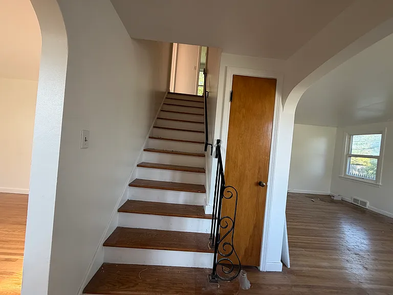 325 Meyer Rd — Photo 13