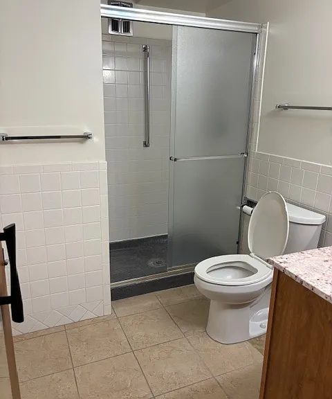 715 S Clinton St #7A — Photo 8