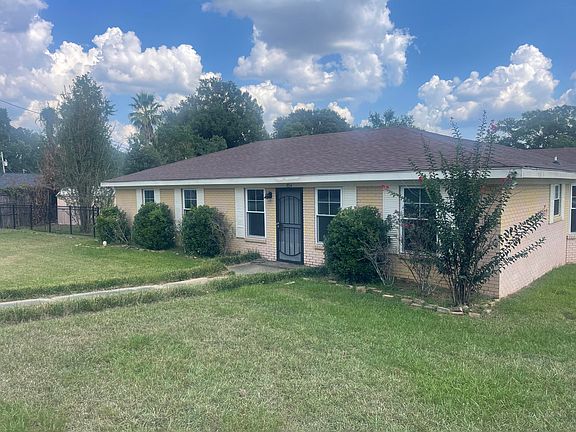 2nd image of 304 Weathersby Rd