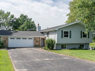 7807 Tower Terrace Rd, Cedar Rapids, IA 52411