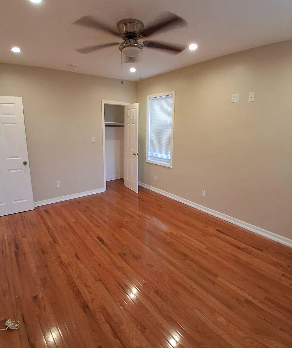 3 bed, 1.0 bath, 1280 sqft, $3,500 — Photo 4