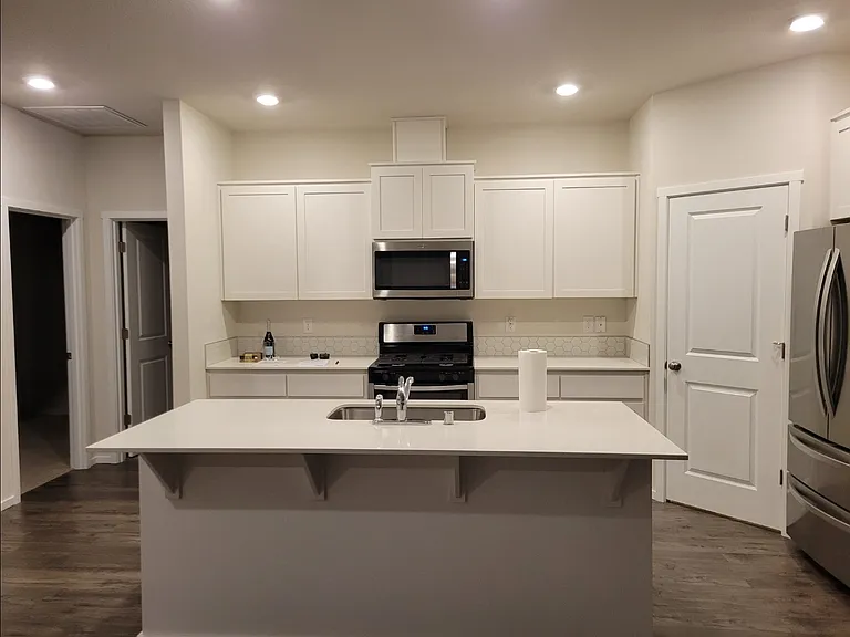 11321 NE 17th St — Photo 5