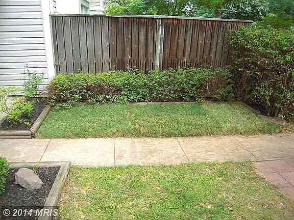 4th image of 6066 Meadow Crest Ct