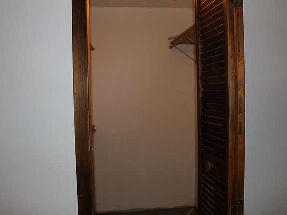 4th image of 18 Ames St