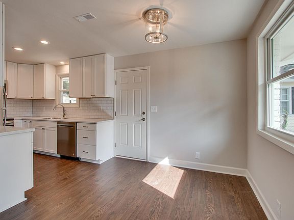 5th image of 3706 Meadowbrook Ave