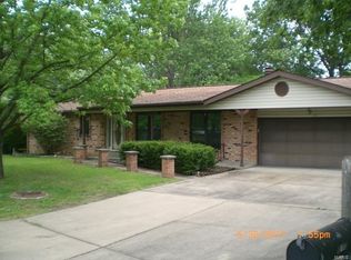 5816 Cranberry Dr, Imperial, MO 63052