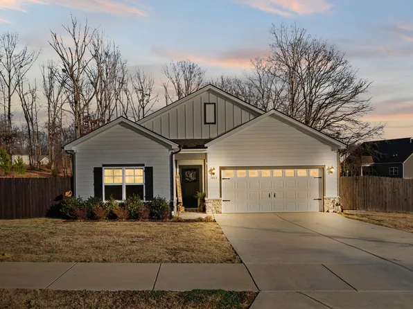 1013 Wiseman Farm Rd, Fairview, TN 37062