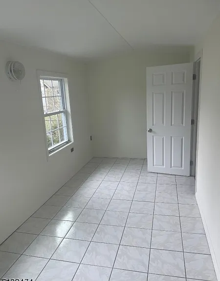 13 Kenwood Ave — Photo 4