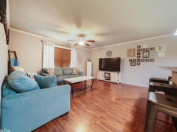 5th image of 6 Bristol Dr