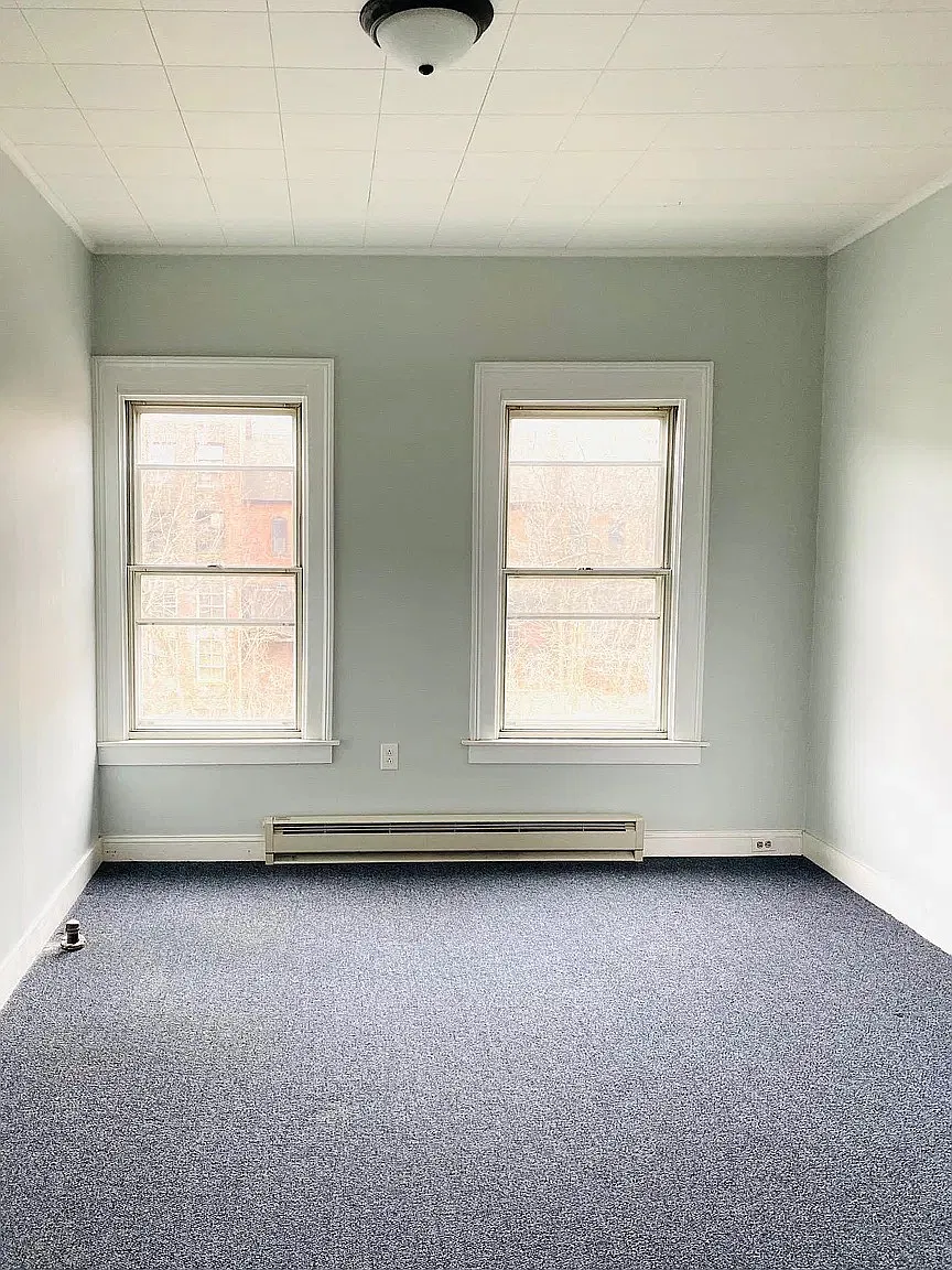 3 bed, $1,375 — Photo 3