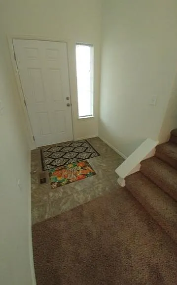 823 Lakebrook Ct — Photo 2
