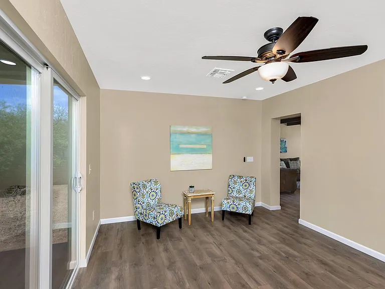 2217 E Silver St — Photo 19