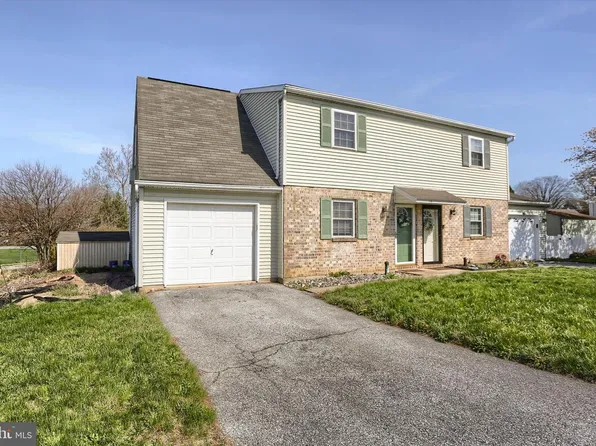 19 Dogwood Ln, Cleona, PA 17042