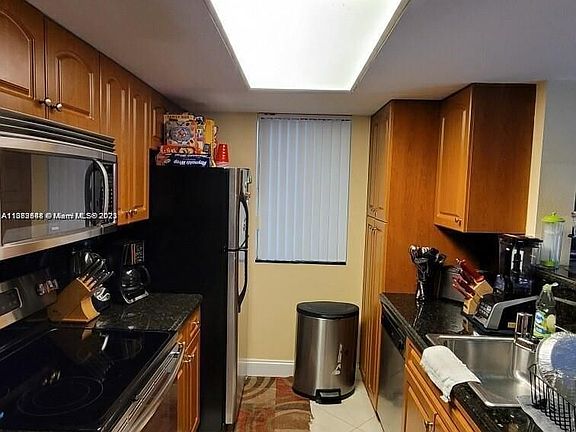 4th image of 3204 Coral Lake Ln #3204