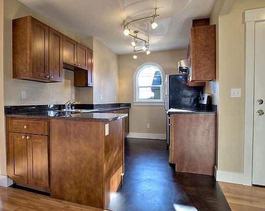3rd image of 2406 E Pine St #A