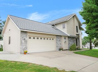 2954 Vista View Ct NW, Grand Rapids, MI 49544