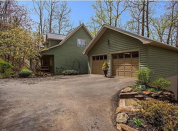 3rd image of 92 Red Oak Dr