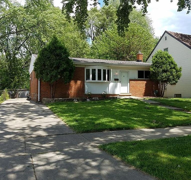 1st image of 22601 Euclid St