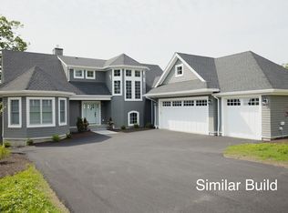 61 Maplecroft Ln #61, Ipswich, MA 01938