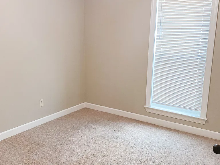 975 Crayton Ridge Dr — Photo 19