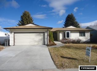 3127 Cache Valley Dr, Rock Springs, WY 82901