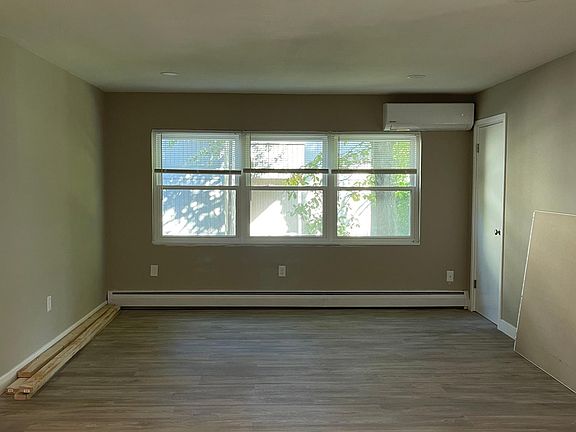 4th image of 1 Leverette Ln #16